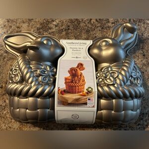 Southern Living Bunny in a Basket Cake Pan - Silver